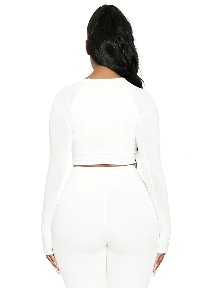 NW Contour Waist Legging - Image 14