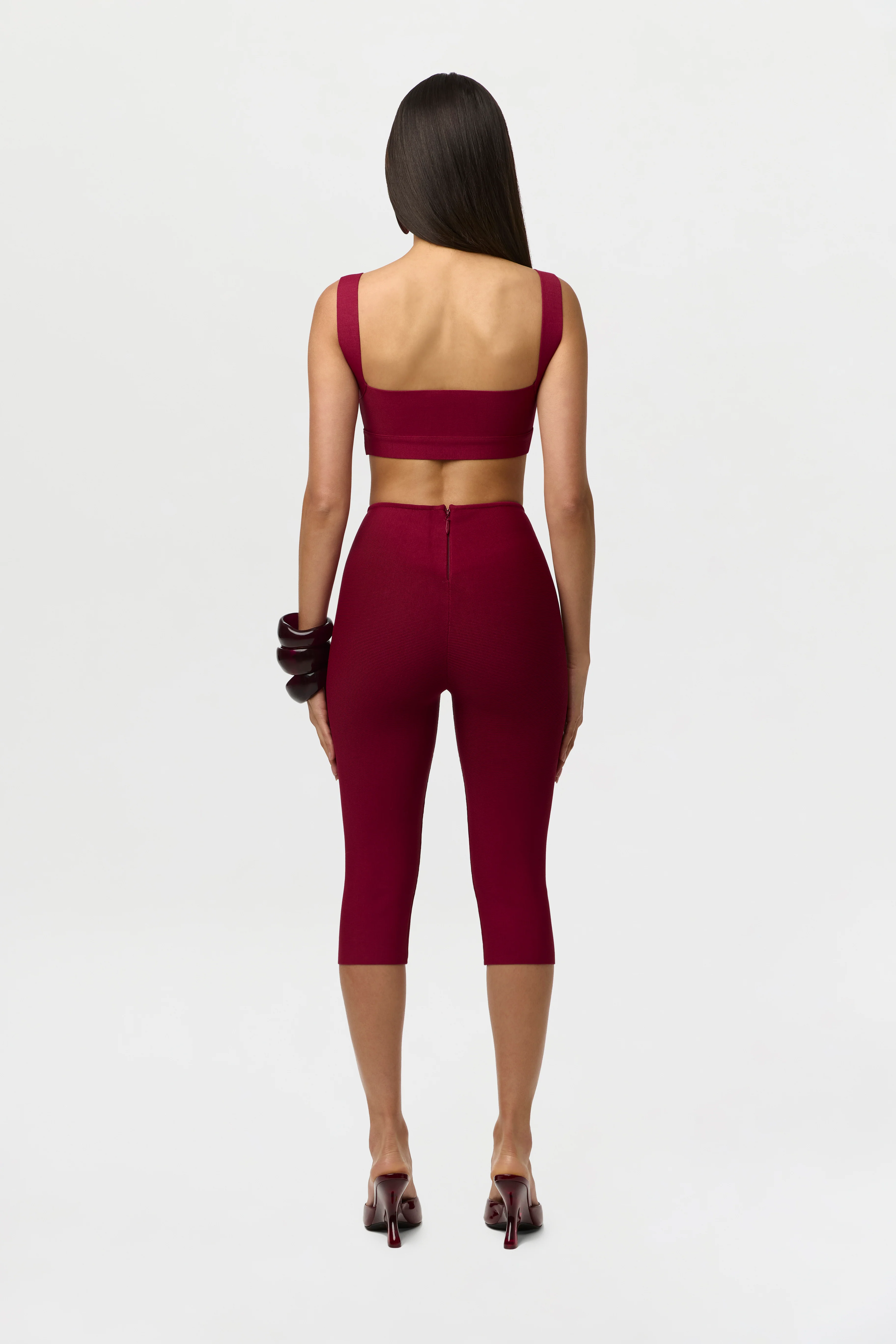 Knit Sculpt Capri Leggings - Image 4