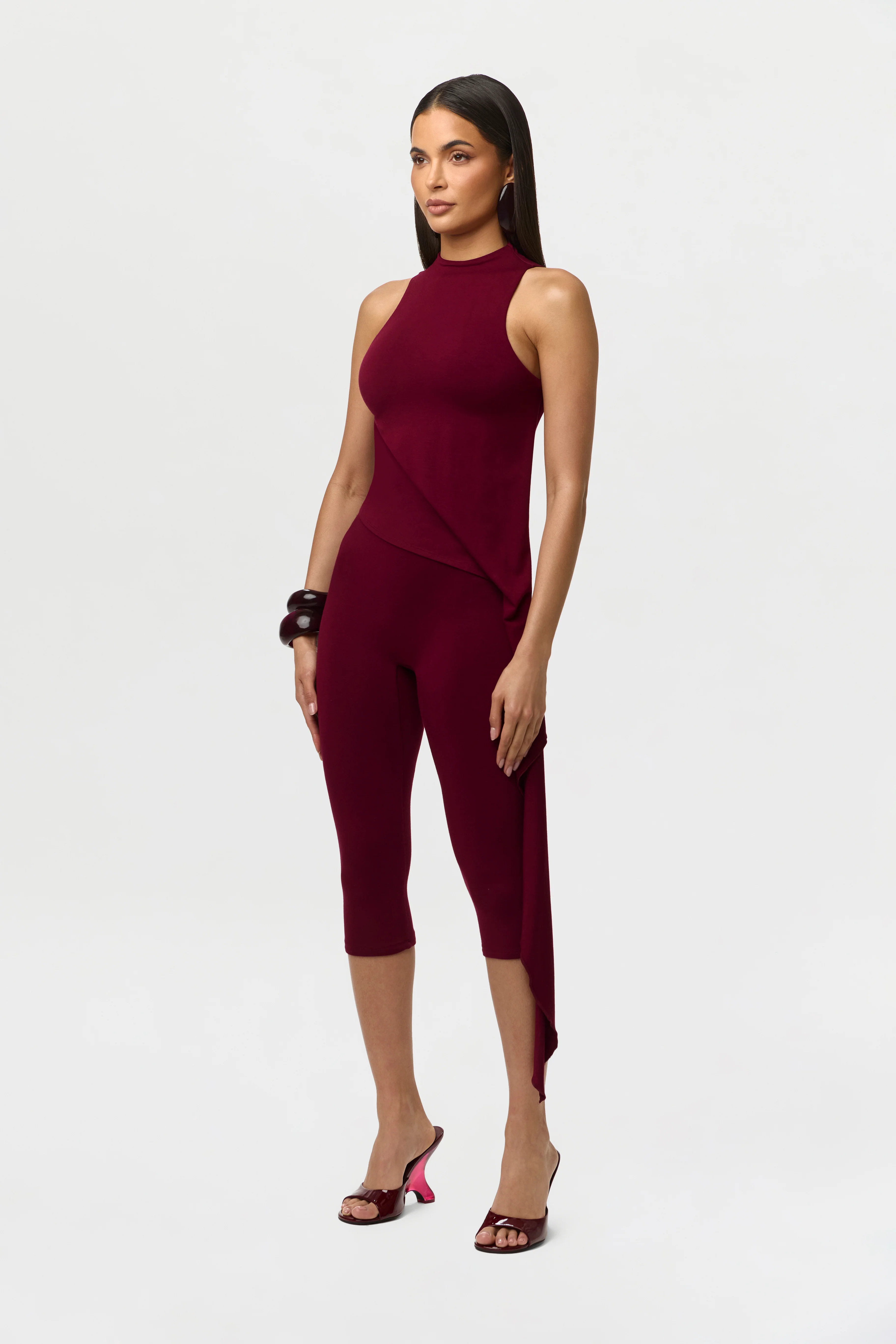 Smooth Asymmetric Capri Leggings - Image 4