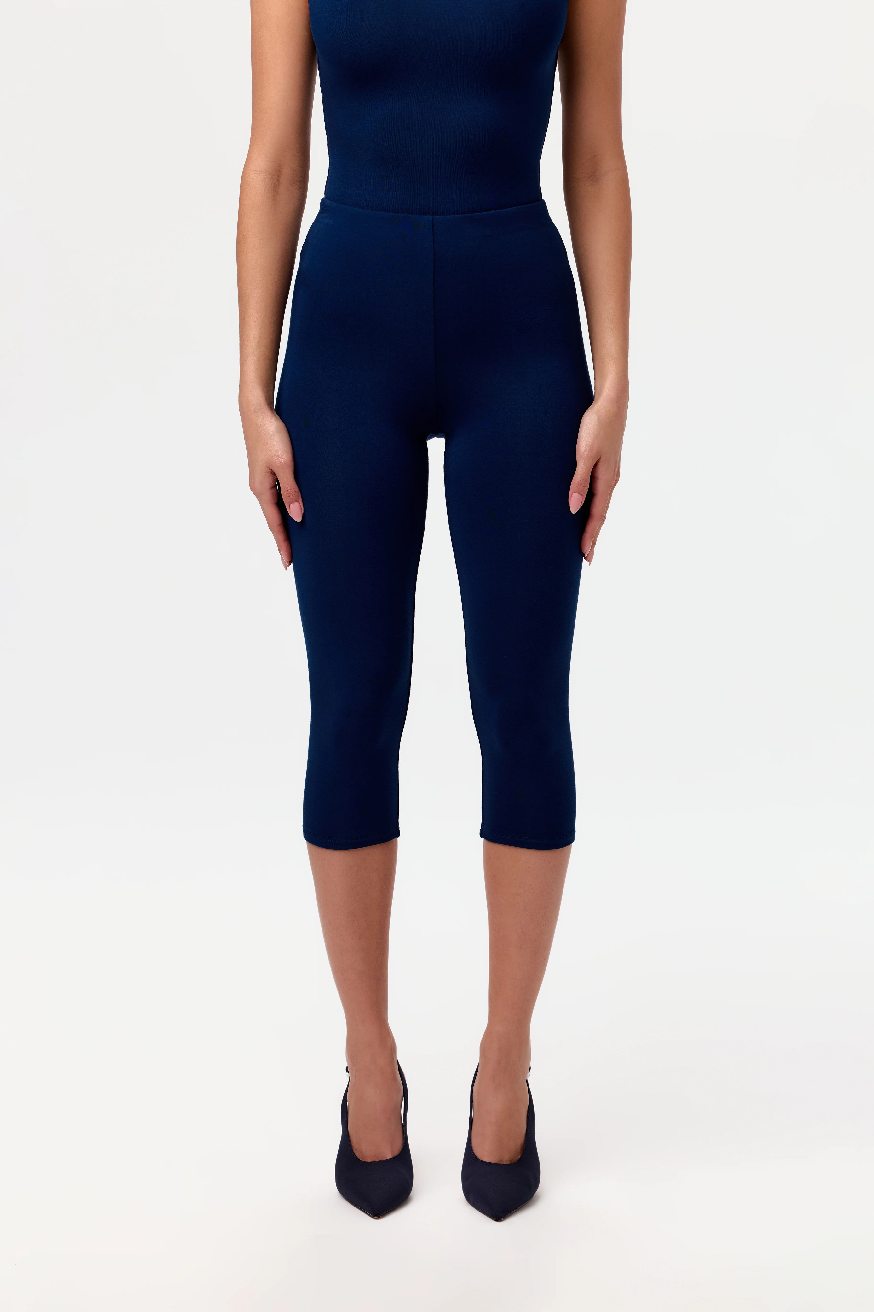 Smooth Sculpt Capri Legging - Image 10