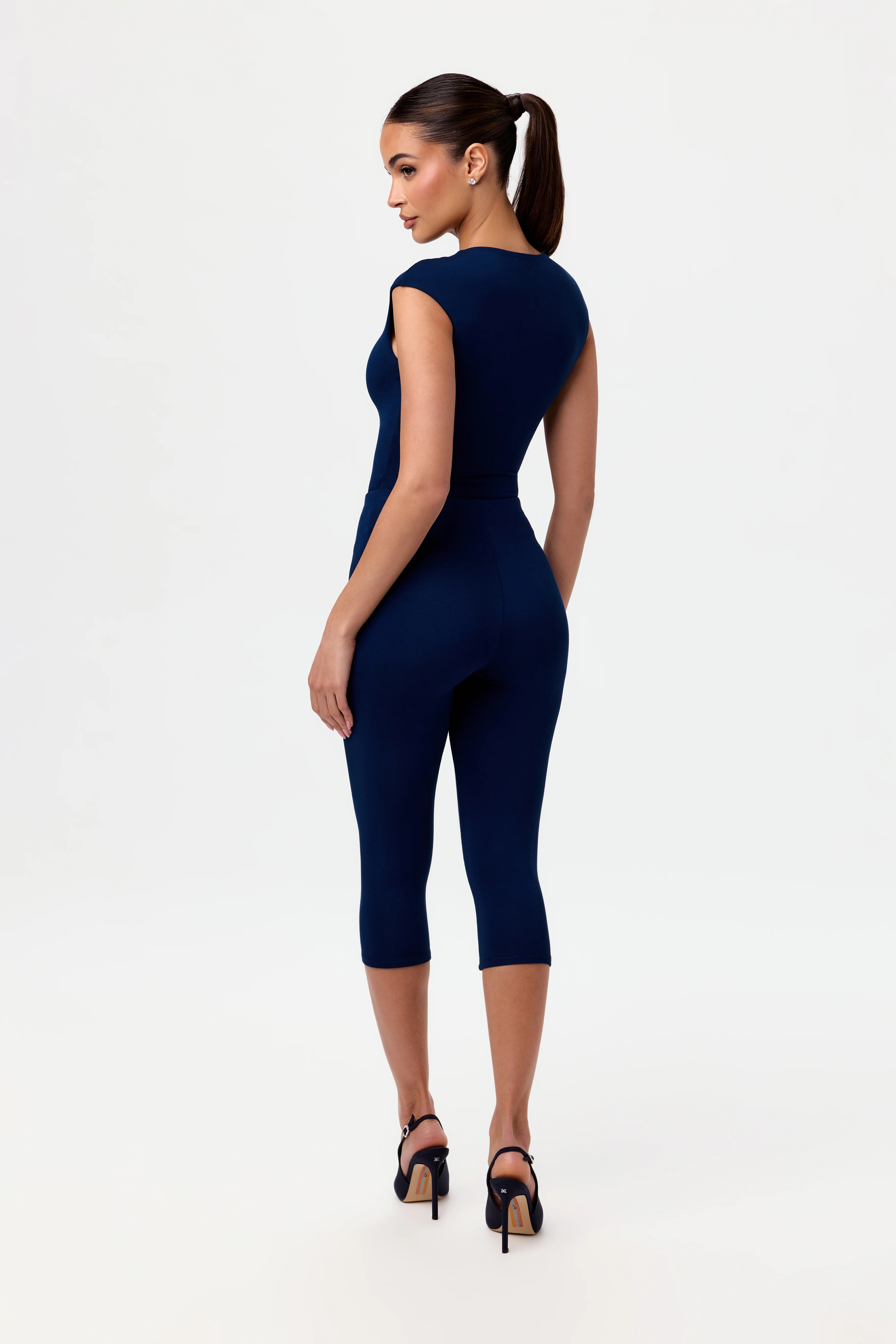 Smooth Sculpt Capri Legging - Image 12