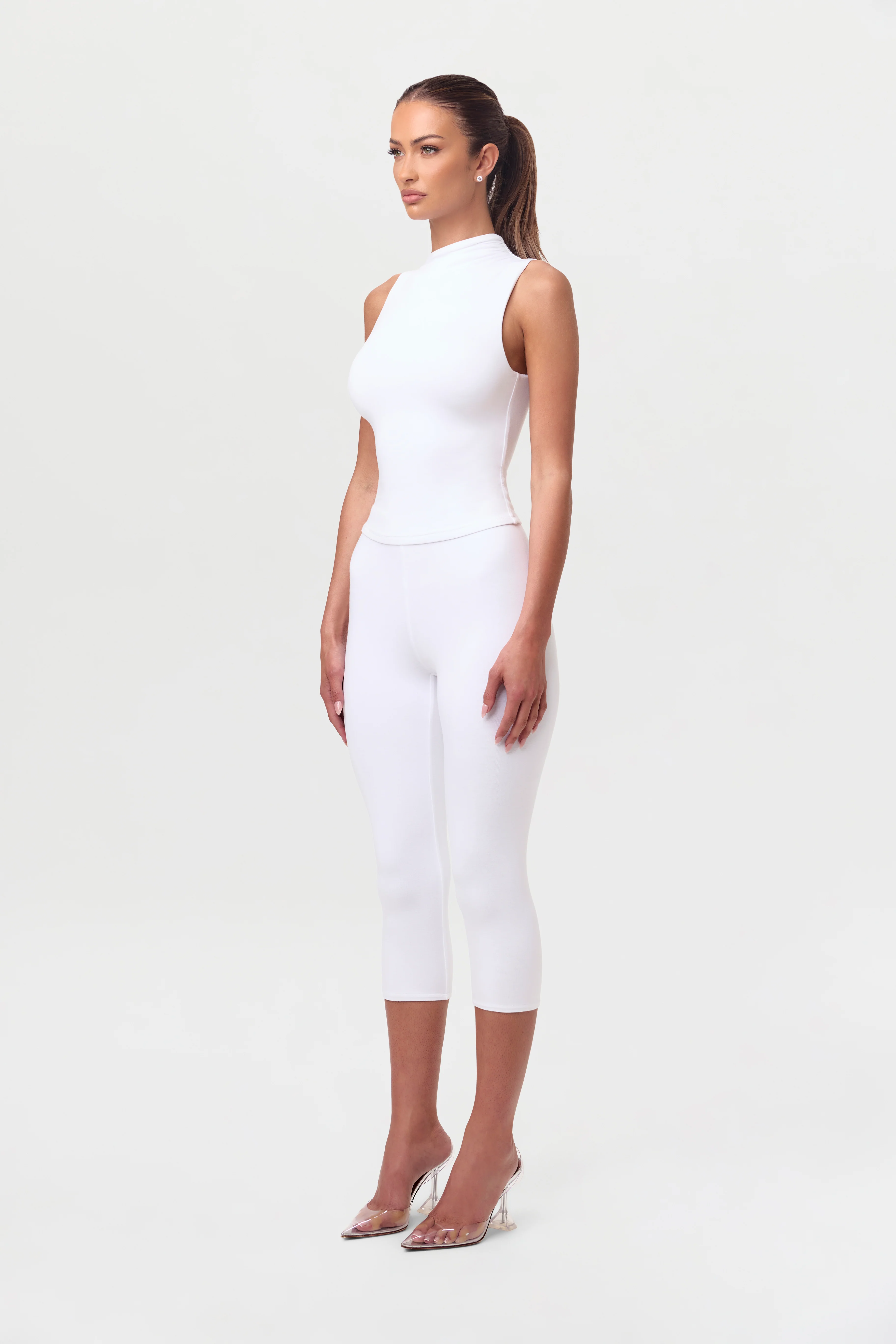Smooth Sculpt Capri Legging - Image 15