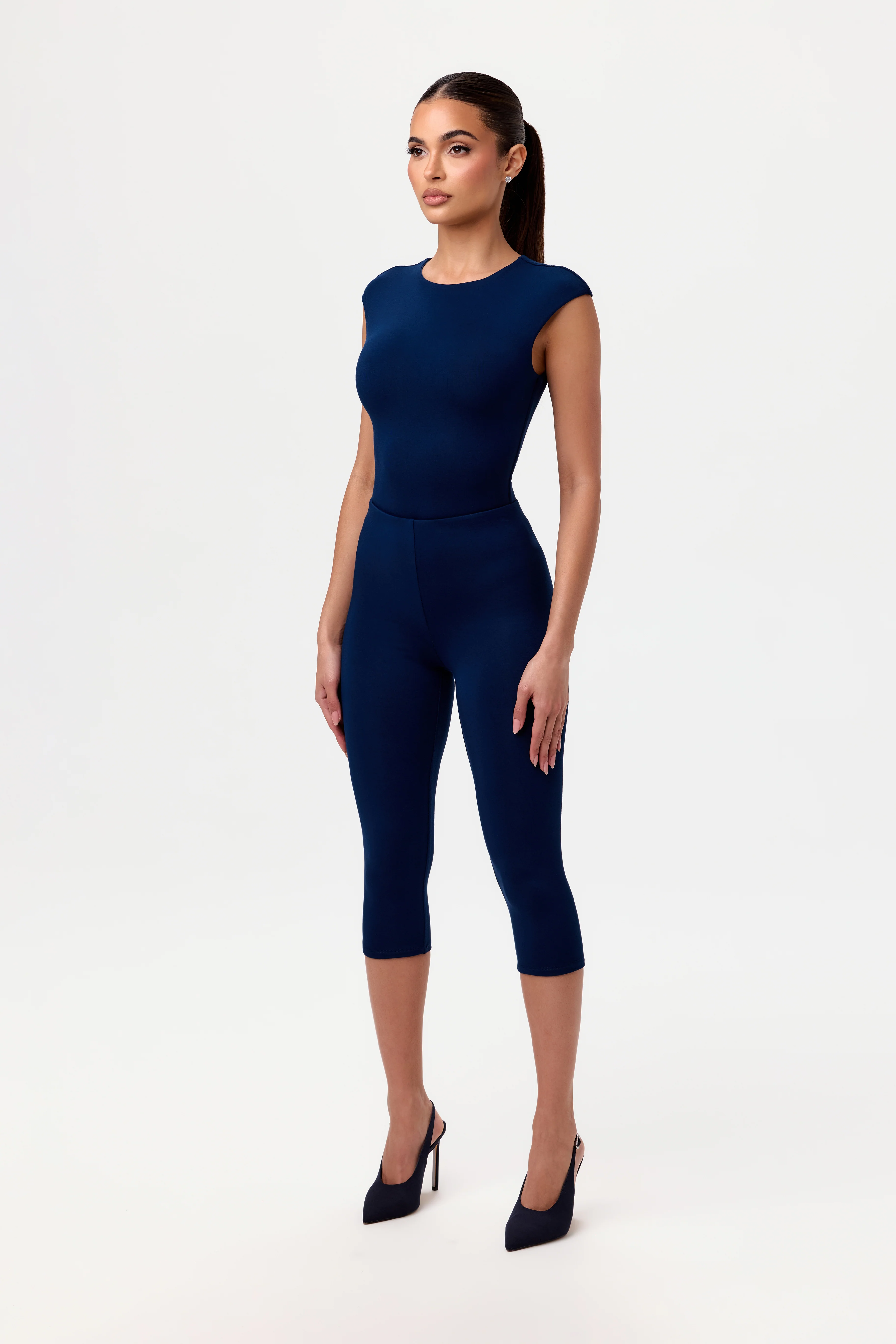Smooth Sculpt Capri Legging - Image 8