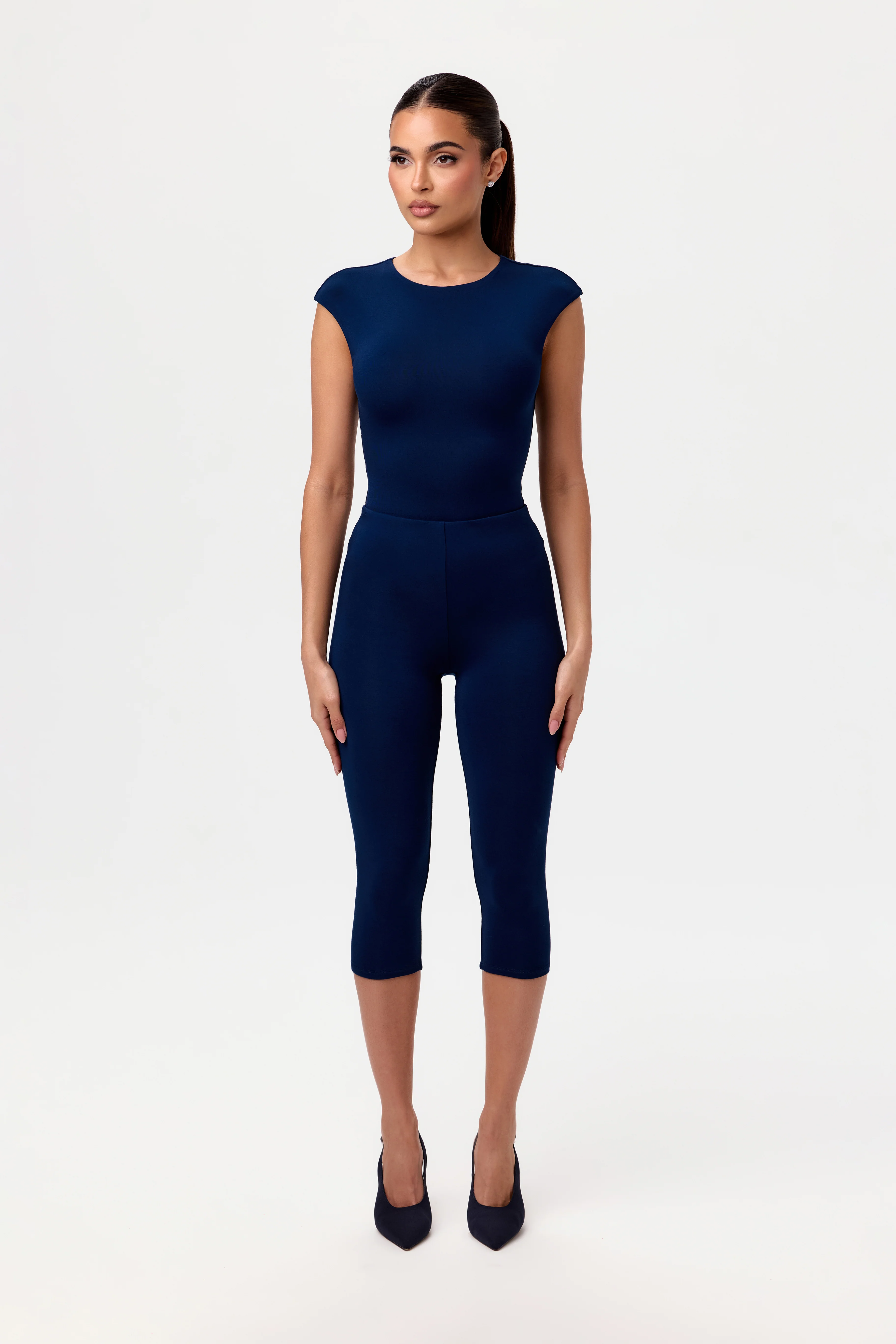 Smooth Sculpt Capri Legging - Image 9