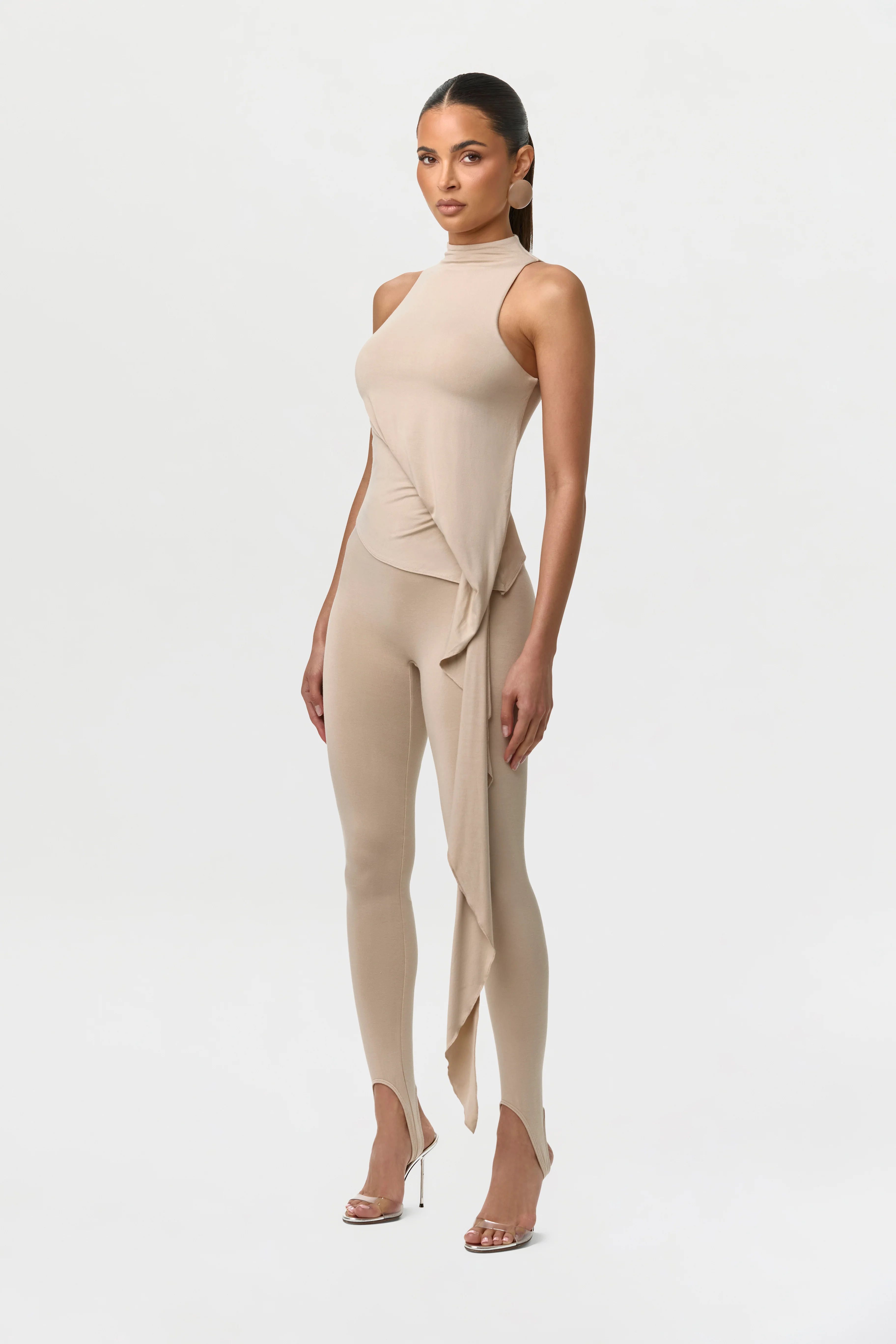 Smooth Asymmetric Stirrup Legging - Image 10