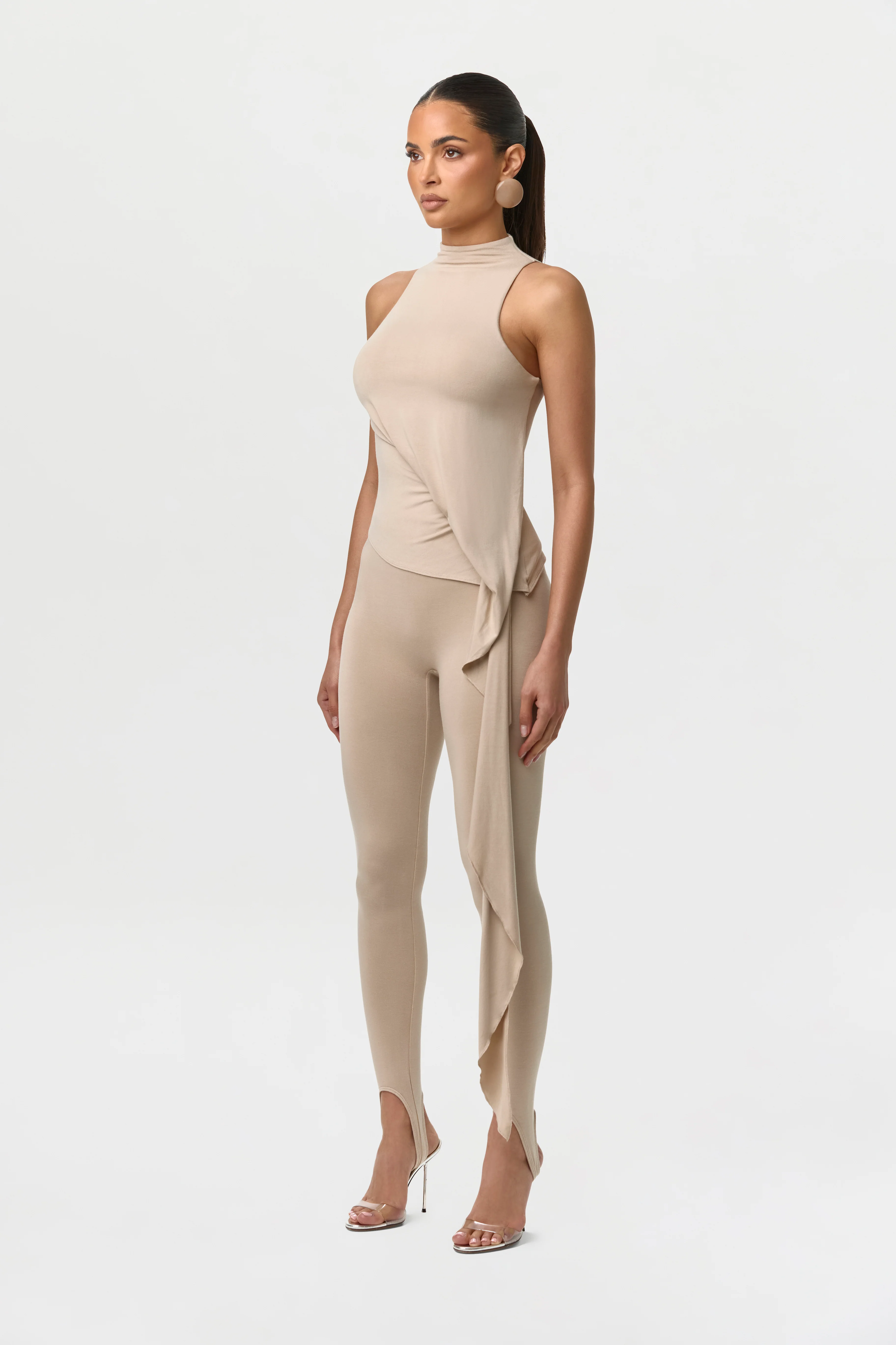 Smooth Asymmetric Stirrup Legging - Image 9